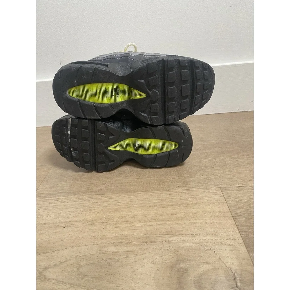 Nike Air Max 95 OG 2020 Black/Neon Yellow-LT Graphite CZ0948-001 Kids 12.5C‎